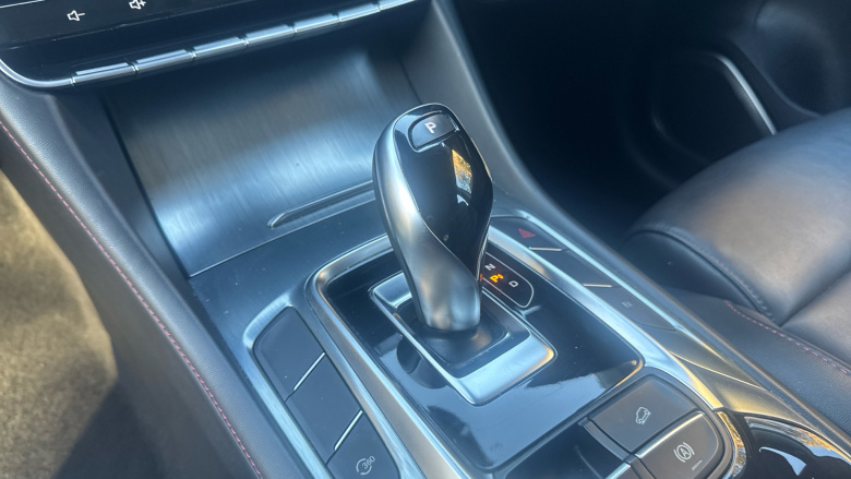 MG HS 1.5 T-GDI PHEV SE 5dr Auto Hatchback